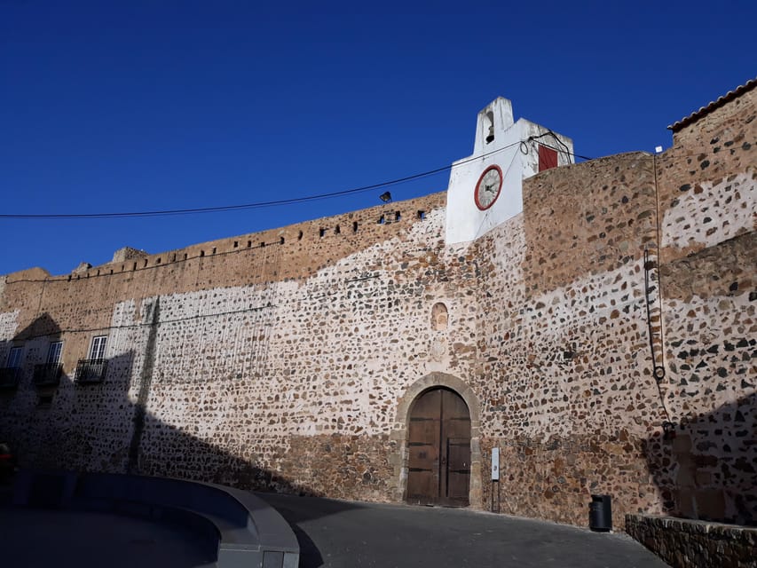 Sines: Tour of the historic center, museum & castle of Sines - Roman ruins beside the castle