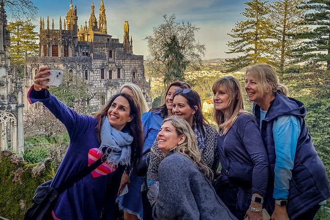 Sintra Full-Day: Pena, Moorish Castle & Regaleira with Tickets - The Pena Park option and its hidden paths