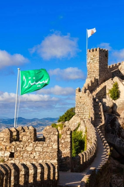 Sintra: Official Public Bus Transport: All Palaces & Castles - Route 435: Regaleira and Monserrate