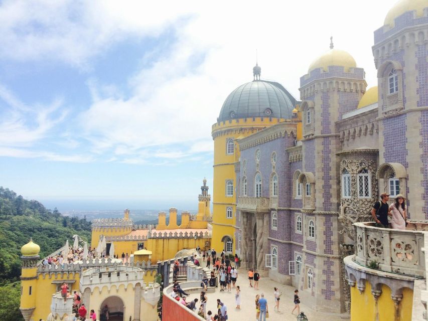 Sintra: Pena Palace, Moorish Castle, Regaleira, & Monserrate - Weather, closures, and practical preparation