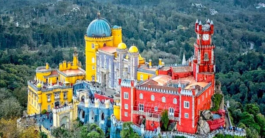 Sintra: Pena Palace, Moorish Castle, Regaleira, & Monserrate - Why this private Sintra tour works well