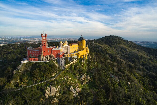 Sintra Private Tour with Tickets: Pena Palace & Moorish Castle - What a private guide adds