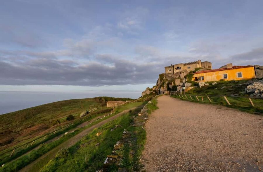 Sintra Small Group: Pena Palace, Moorish Castle & Cascais - Walking to the Moorish Castle
