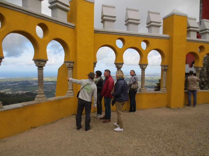 Sintra: Walking Tour with Palace, Castle, and Old Town Visit - Choosing between Quinta da Regaleira and the National Palace