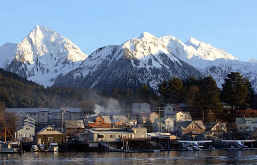 Sitka: Totem Poles, Raptor Centre, & Fortress of Bears Tour - Timing, pickup, and the risk of a tight port call