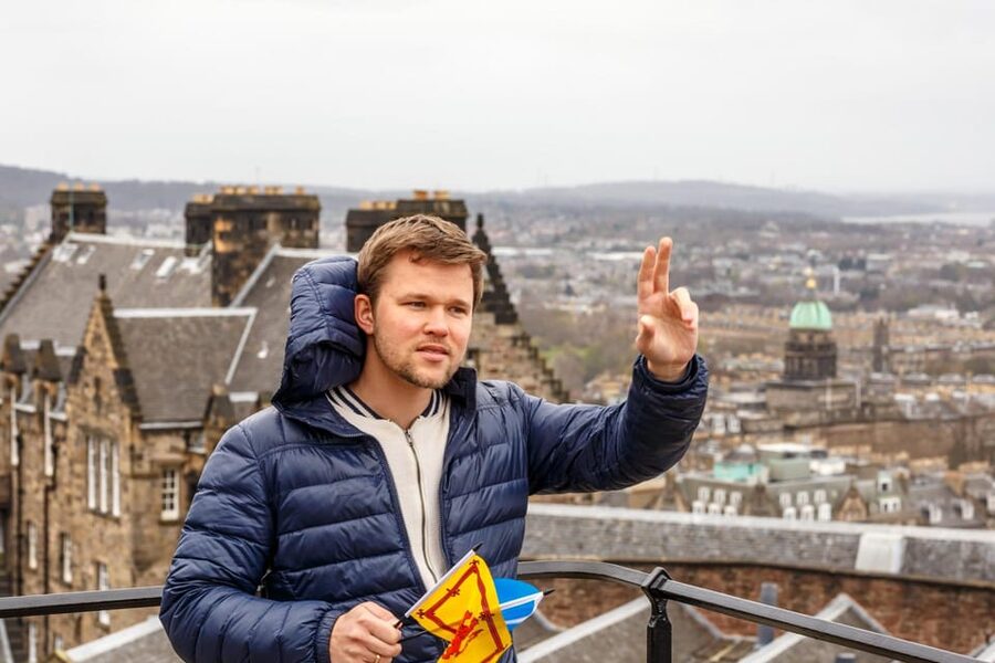 Skip-the-line Edinburgh Castle with Old Town Walking Tour - Mary, Queen of Scots and the royal palace