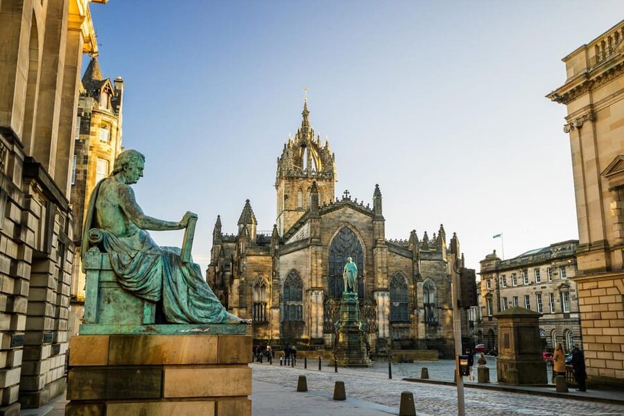 Skip-the-line Edinburgh Castle with Old Town Walking Tour - What you can see after the guided portion