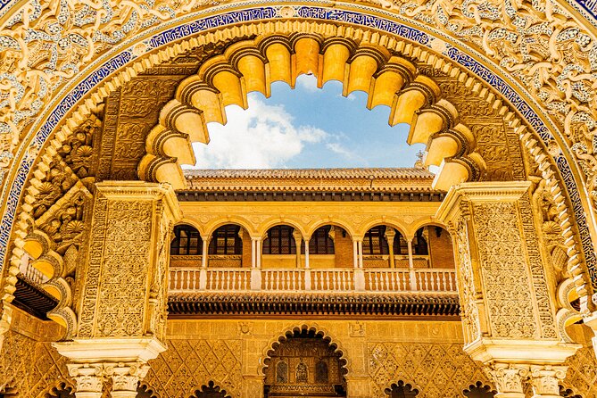 Skip the Line Seville Alcázar, Cathedral & Giralda Guided Tour - Seville Cathedral and the tomb of Christopher Columbus
