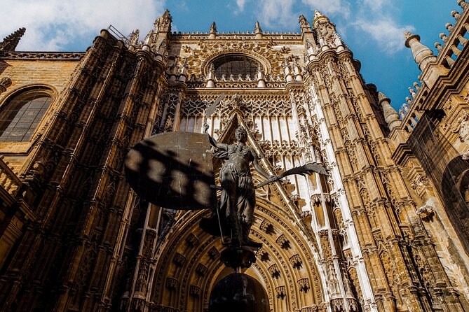Skip the Line Seville Alcázar, Cathedral & Giralda Guided Tour - Guides, group size, and the pace