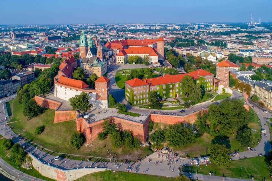 Skip-the-Line Wawel Castle Chambers Private Tour - Wawel Hill puts Krakow’s story under your feet