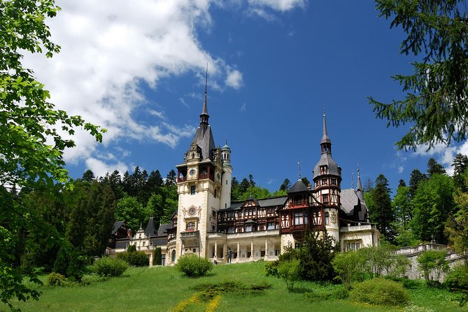Small-Group Day Trip to Dracula's Castle, Brasov and Peles Castle - Timing, crowds, and the best day to go