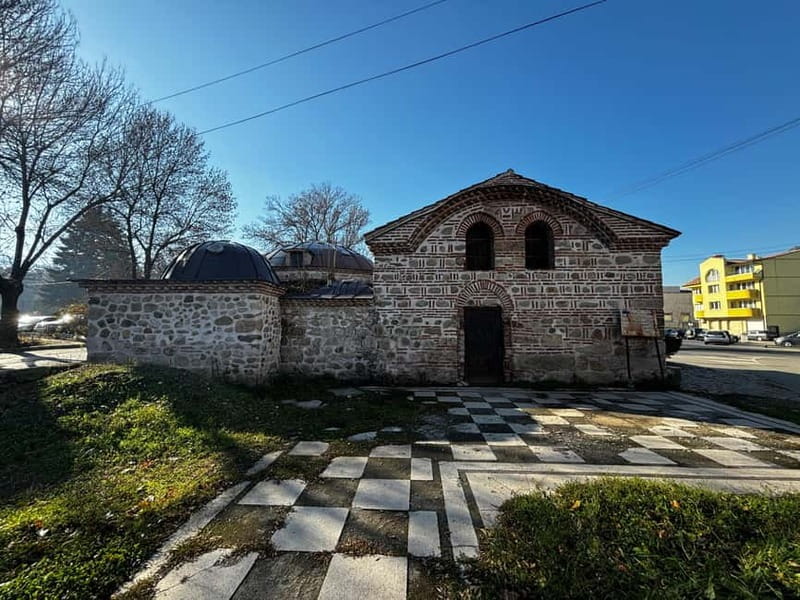 Small Group: Sofia to Kyustendil Fortress & Sequoia Park - Lunch, local food, and what the price covers
