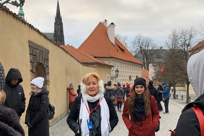 Small-Group Tour of Prague Castle with a local guide - Pace, Weather, and Physical Comfort