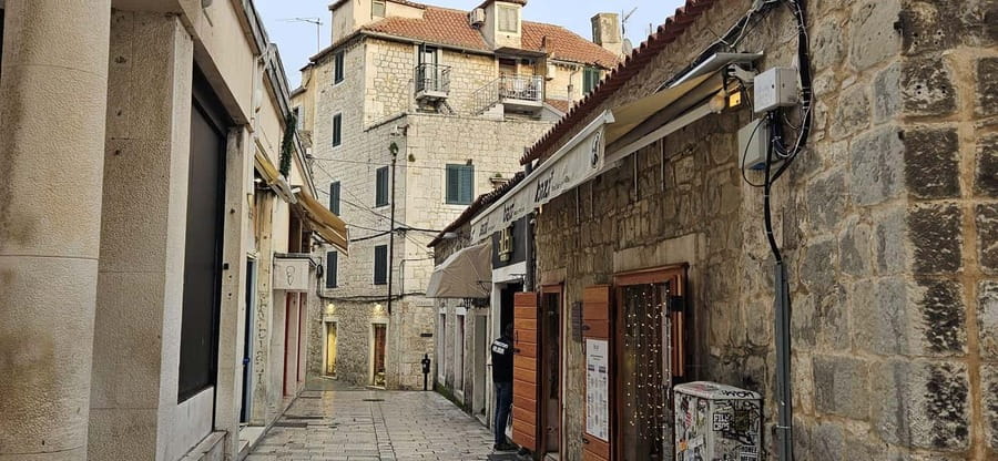 Split and Klis Fortress Day Tour From Dubrovnik! - How much value does $505 offer?