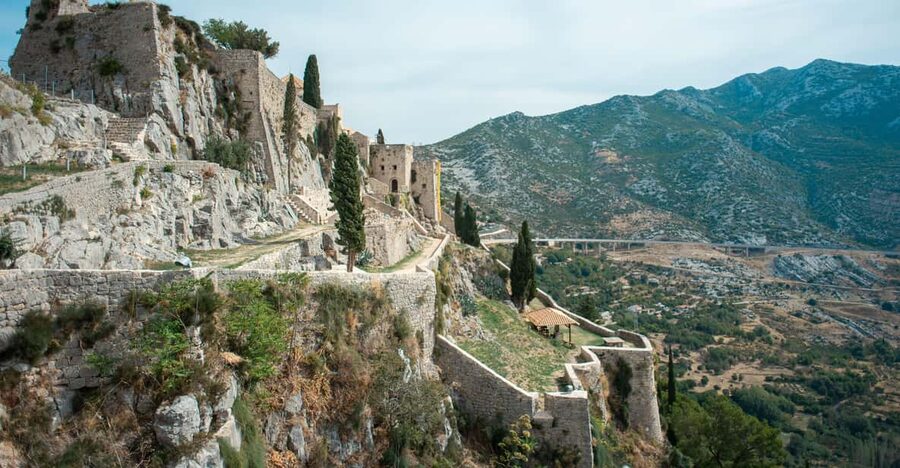 Split: Private tour to Klis Fortress and Vranjača cave - Should you book it?