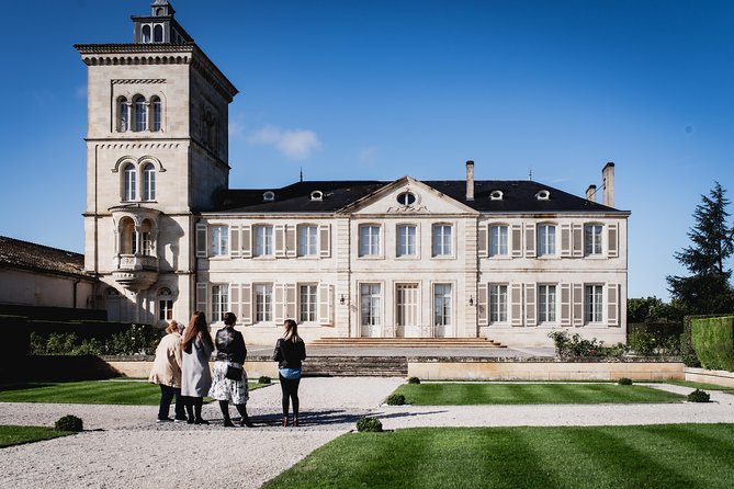 St-Emilion & Médoc Wine Day Tour: Chateaus, Tastings and Lunch - Château Bernateau and the vineyard picnic
