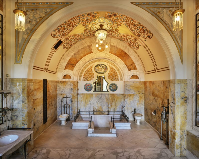 Stein: Guided tour of Count von Faber-Castell's castle - Why Faber-Castell’s castle is more than a pretty residence