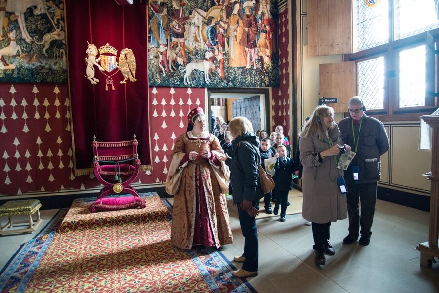 Stirling Castle, Highland Lochs & Whisky Tour from Edinburgh - The guide can make or break the ride