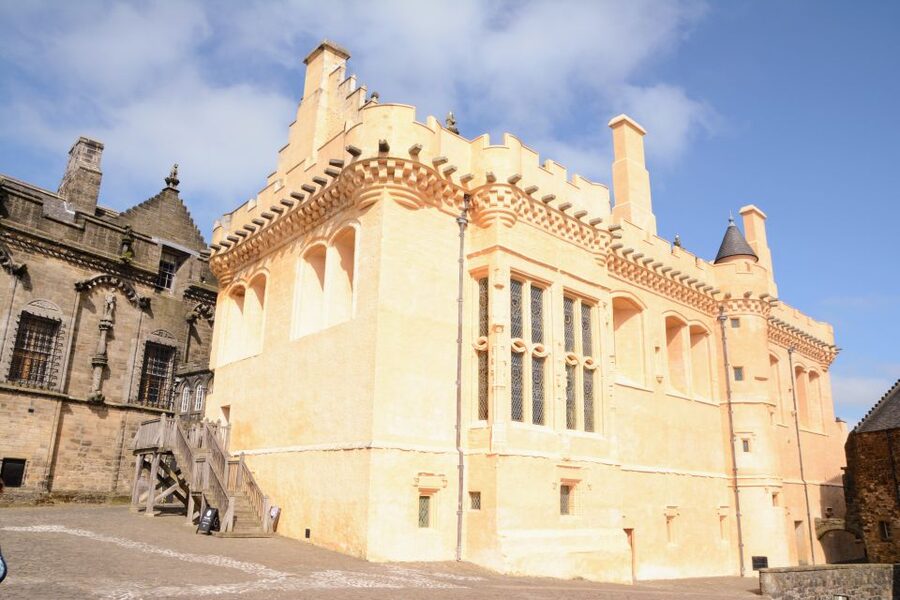 Stirling Castle: Skip-the-Line Guided Tour in Spanish - Key points to know before booking