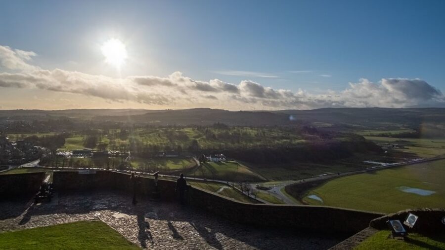 Stirling Castle: Skip-the-Line Guided Tour in Spanish - The esplanade: start with the castle’s hard edge
