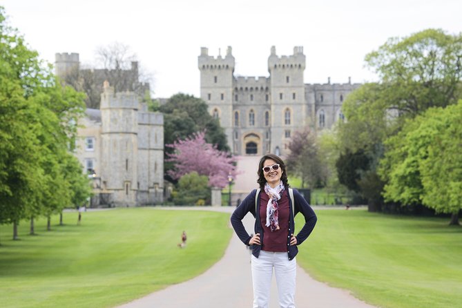 Stonehenge, Windsor Castle and Bath Full Day Guided Tour - Windsor Castle: grand rooms, royal graves, and a tight clock