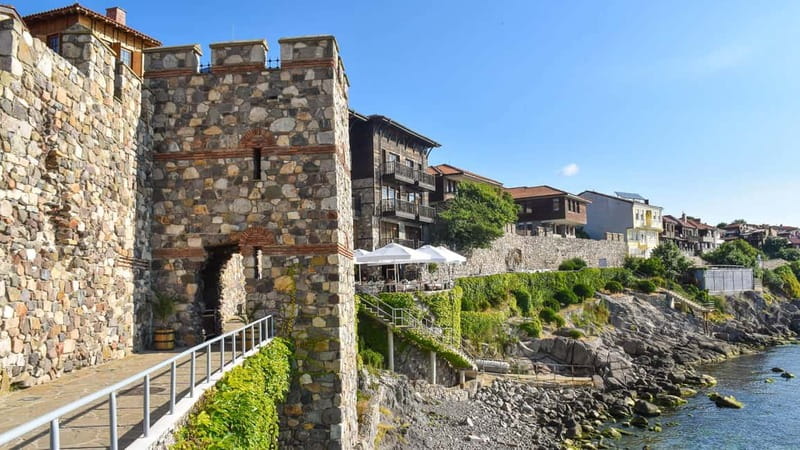 Sunny Beach: Sozopol Old Town, Ravadinovo Castle & Boat Tour - Lunch at The Windmill keeps the meal local