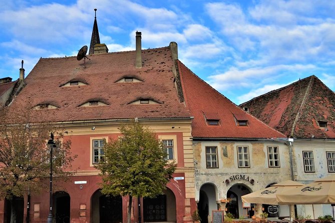 The essence of Saxon Transylvania - 3-day tour of its citadels - Brasov after dark: churches, walls, and Rope Street