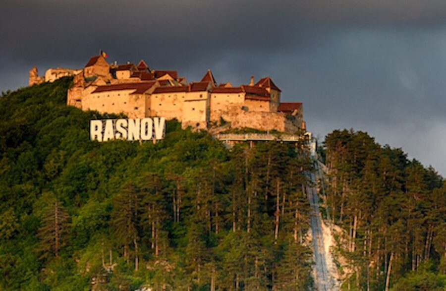 Three Castles in Transylvania Day Trip from Bucharest - Who should book this trip?