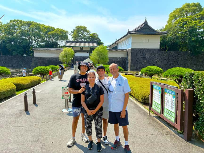 Tokyo: Edo Castle Ruins & Imperial Palace East Garden Tour - Key points to know before you book