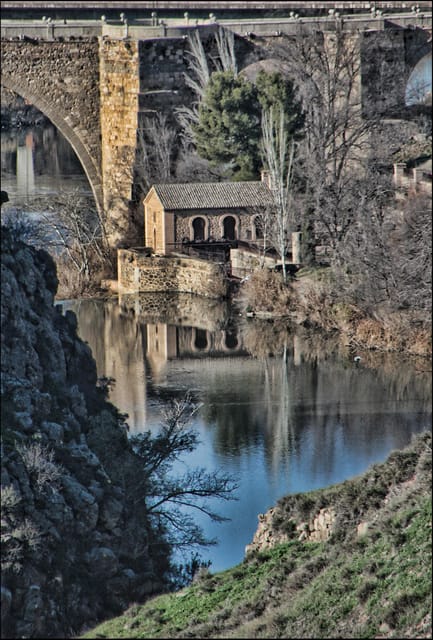 Toledo: Monumentos esenciales: Alcazar, Catedral, Sinagoga - What the $342 group price really means
