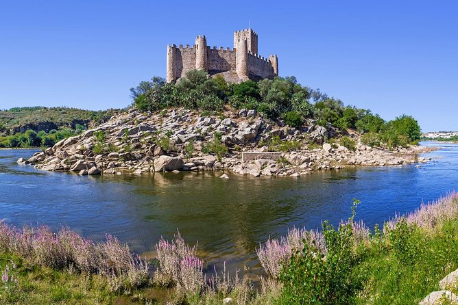 Tomar and Almourol Castle Private Tour from Lisbon - Crossing Castelo do Bode and reaching Constância