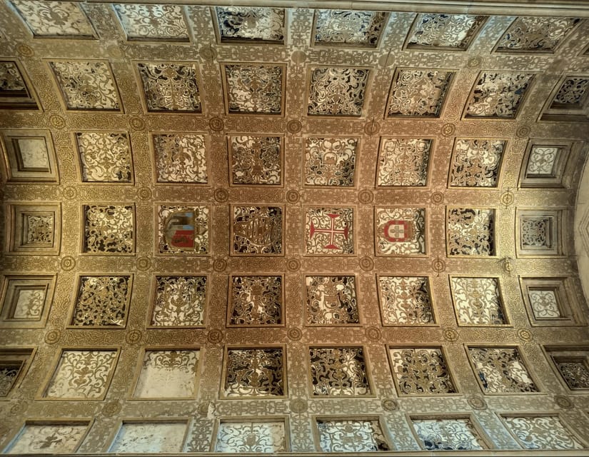 Tomar: Knight's Templar Castle and Convent of Christ Tour - The Charola and its unusual design