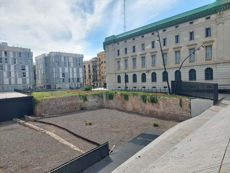 Tour of Barceloneta and the Citadel Park - What the $1.19 price really offers