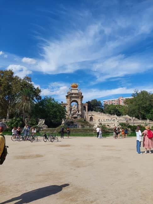 Tour of Barceloneta and the Citadel Park - Meeting at the Arc de Triomphe