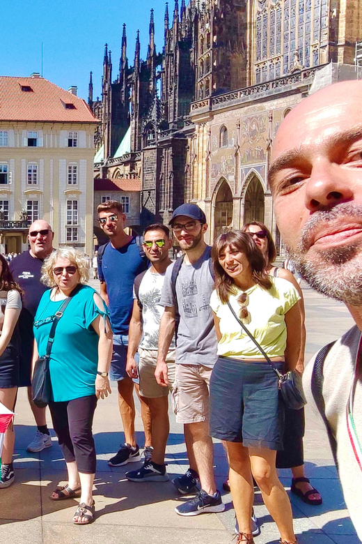 Tour of Prague Castle in italian language ticket included - Why this three-hour Prague Castle visit works