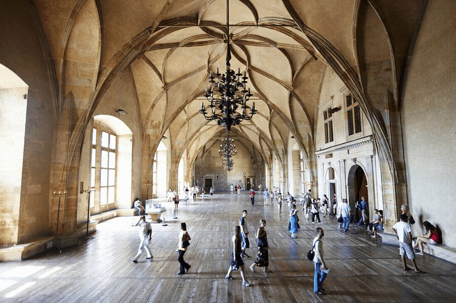Tour of Prague Castle in italian language ticket included - Golden Lane and its tiny houses