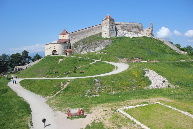 Tour of the 3 Castles: Bran, Rasnov and Peles in Spanish (native Spanish guide). - Why this private castle route works well