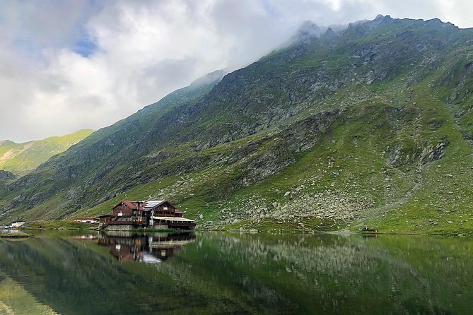 Transfagarasan Highway and Bran Castle Day Trip From Brasov - One and a half hours at Balea Lake