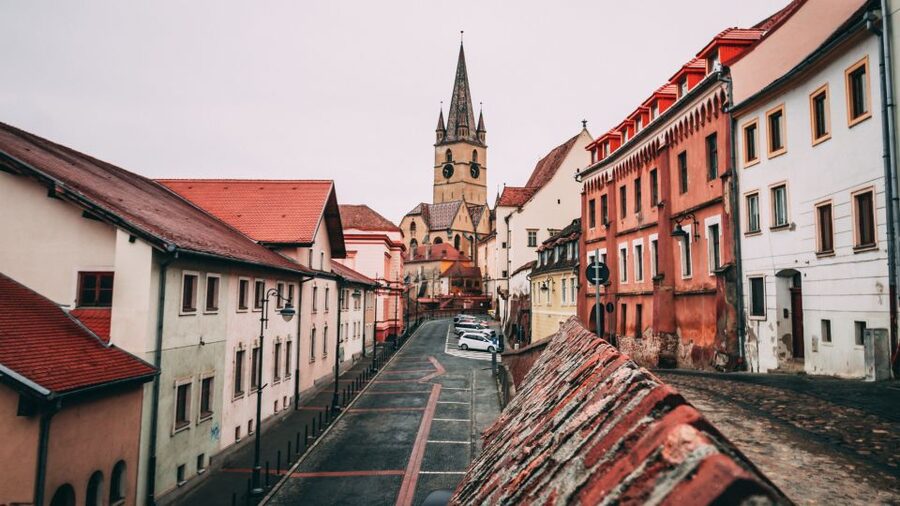 Transylvania's Trail: Sibiu, Bran Castle, Brasov, Sighisoara - Brasov, the useful overnight stop