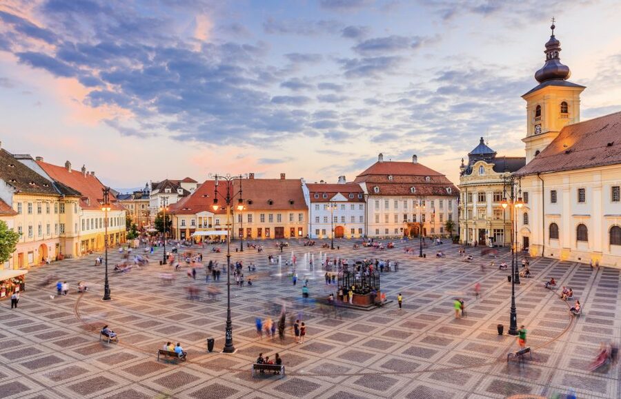 Transylvania's Trail: Sibiu, Bran Castle, Brasov, Sighisoara - Biertan’s fortified church closes the circuit