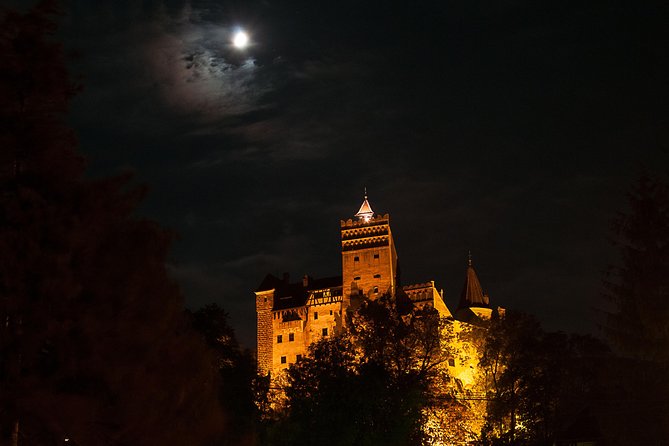 Transylvania with Dracula Castle, Bear Sanctuary and Brasov - A 12 to 13-hour route into Transylvania