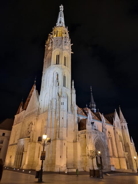 True Crime Walking Tour in the Buda Castle district - Fisherman’s Bastion and the city views