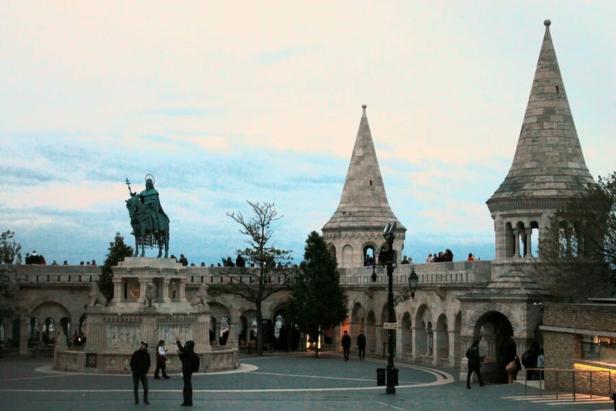 True Crime Walking Tour in the Buda Castle district - Prince Eugene’s equestrian statue, five minutes