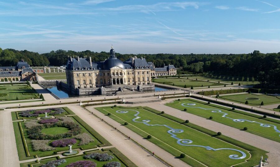 Vaux le Vicomte Chateau Entry Ticket and Chateaubus Transfer - Key points to know before booking