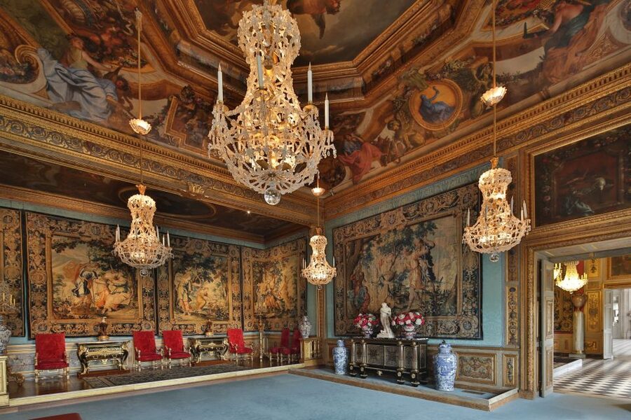 Vaux le Vicomte Chateau Entry Ticket and Chateaubus Transfer - The Carriage Museum and Extra Estate Details