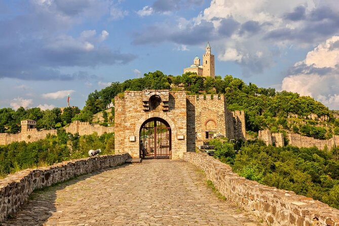 Visit Bulgaria - Veliko Tarnovo Medieval Fortress - Private tour from Bucharest - What makes this Bulgaria day trip worth considering