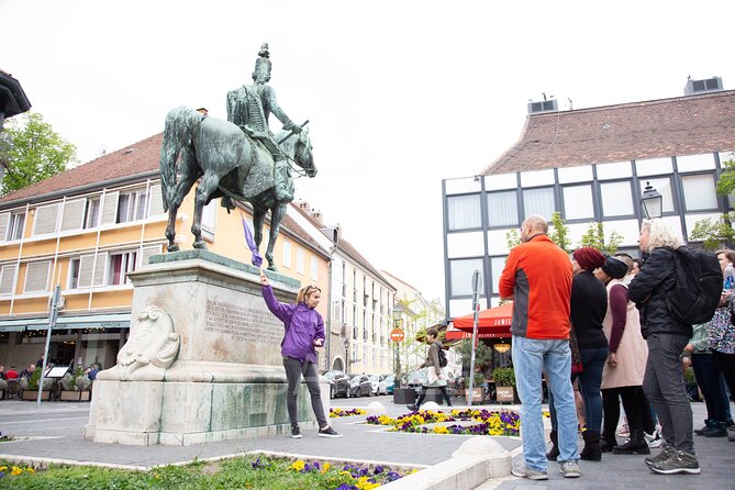 Walking tour in the Buda Castle incl. Fisherman's Bastion - Touching Hadik’s horse for luck