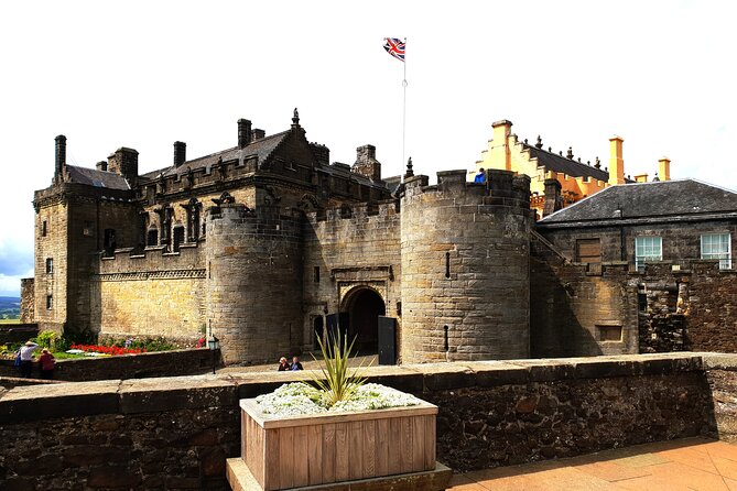 Wallace monument, Stirling Castle, Linlithgow Palace Private Tour - Stirling Castle: allow the longest visit here
