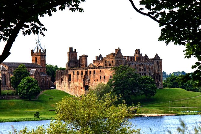 Wallace monument, Stirling Castle, Linlithgow Palace Private Tour - Linlithgow Palace: let the ruins do some of the work
