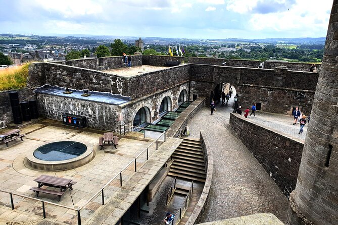 Wallace monument, Stirling Castle, Linlithgow Palace Private Tour - Price, admission fees, and overall value